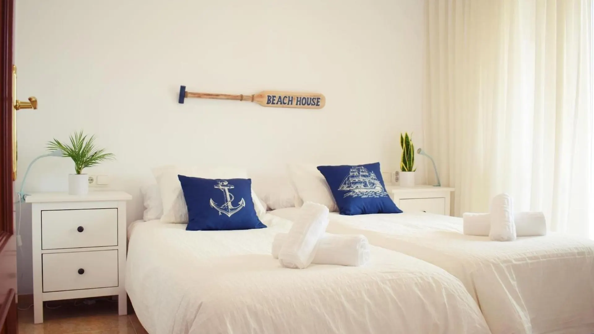 Luminoso Apartamento De 3 Dormitorios A Pie De Playa En Torremolinos 0*,